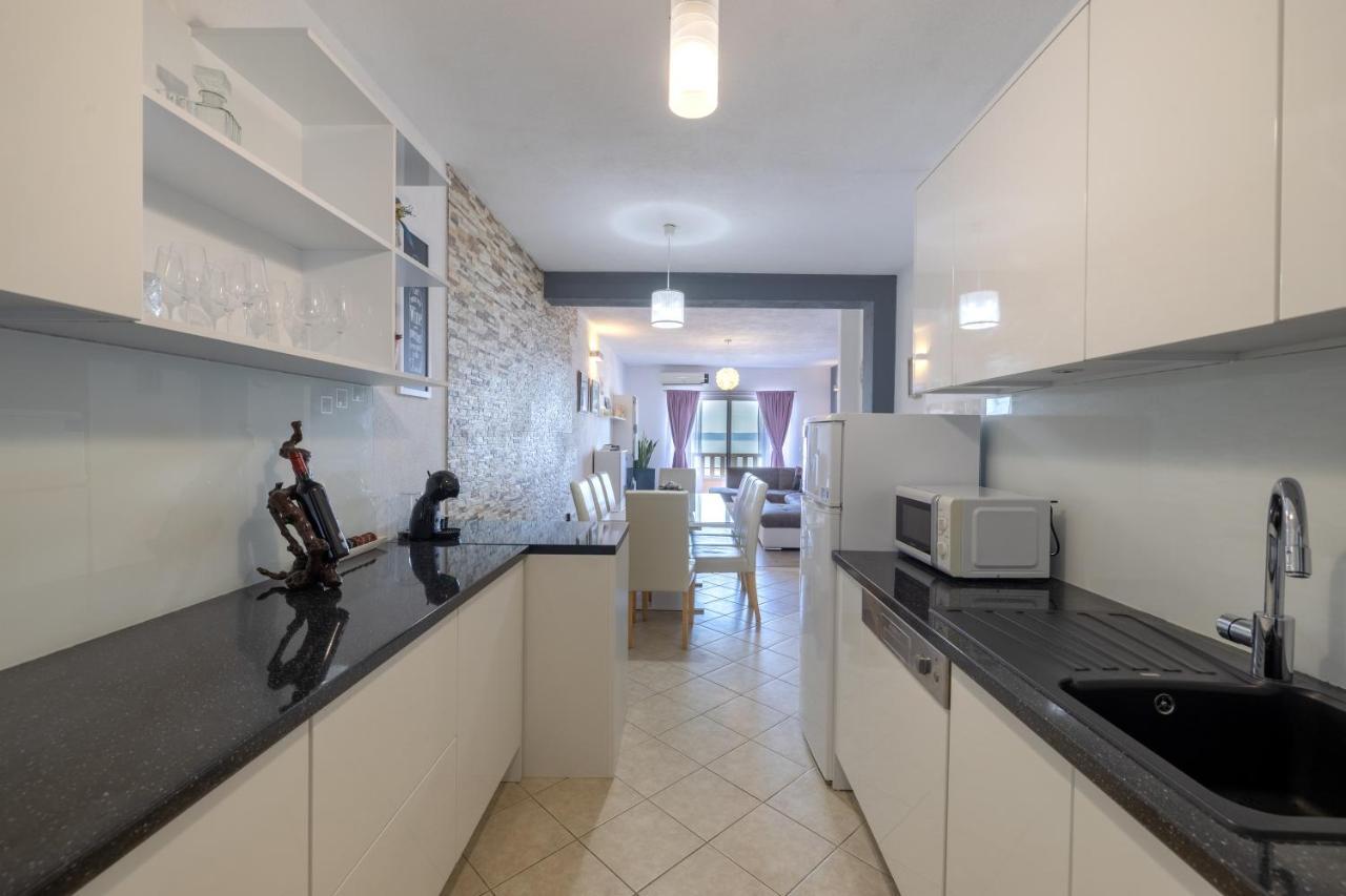 Apartment Dany - Free Beach Parking Makarska Exterior photo